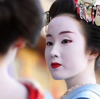 Masaje facial japonés Kobido en Huelva